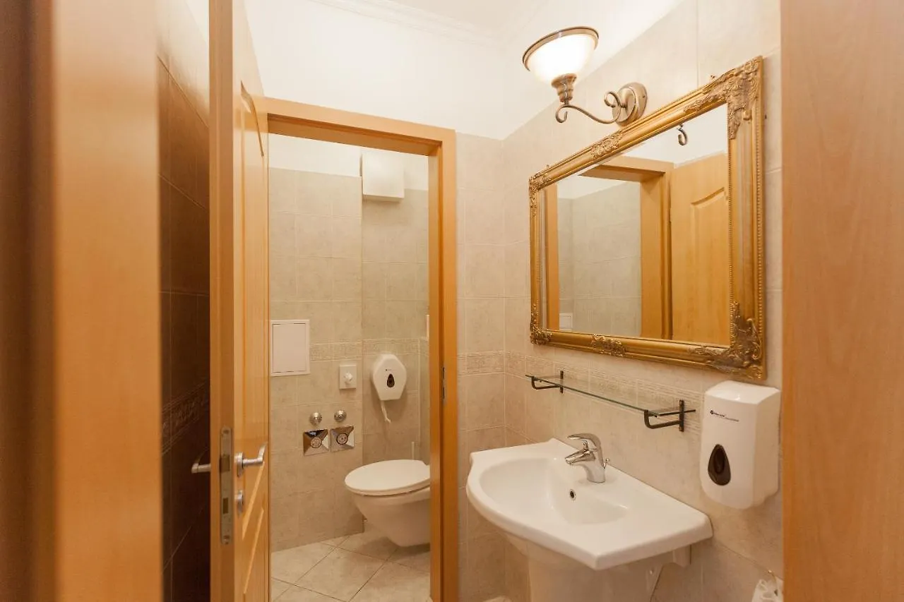 בודפשט Gde Hollo Apartments