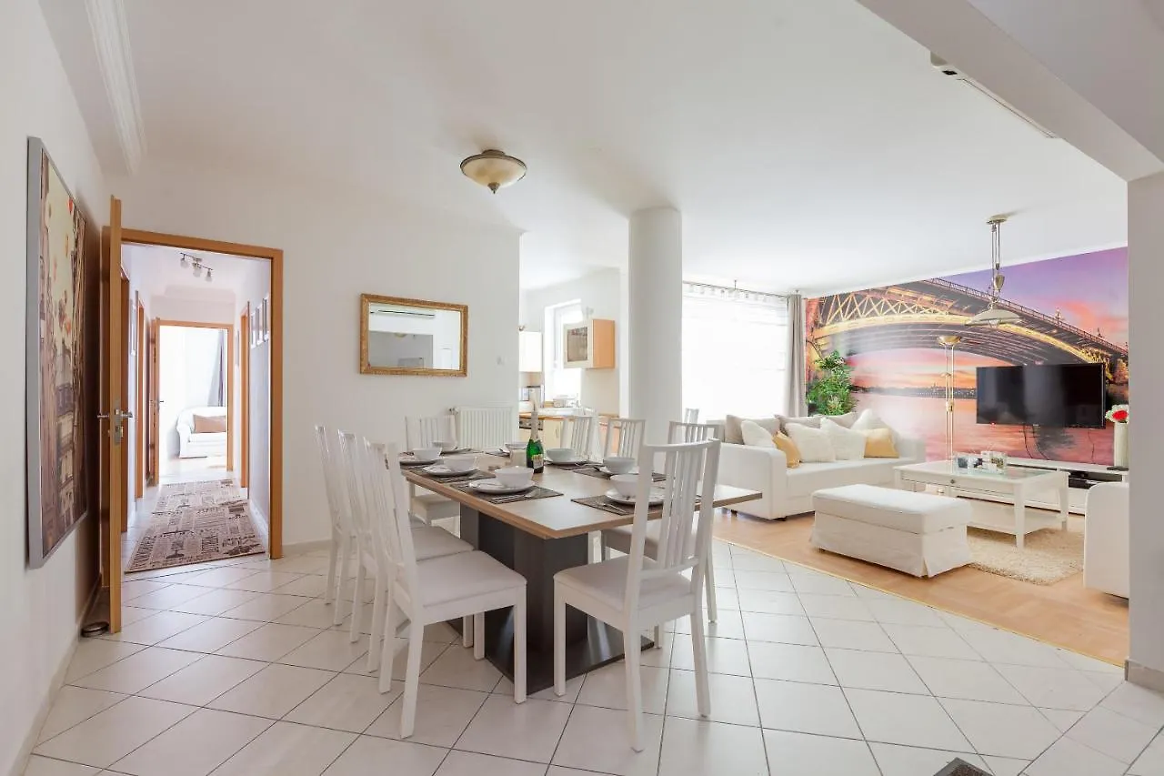 בודפשט Gde Hollo Apartments 0*,