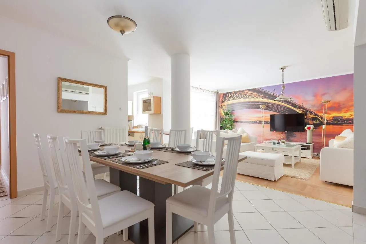 בודפשט Gde Hollo Apartments
