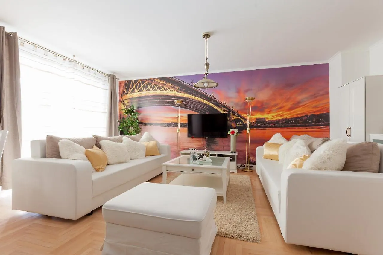 בודפשט Gde Hollo Apartments 0*,  הונגריה